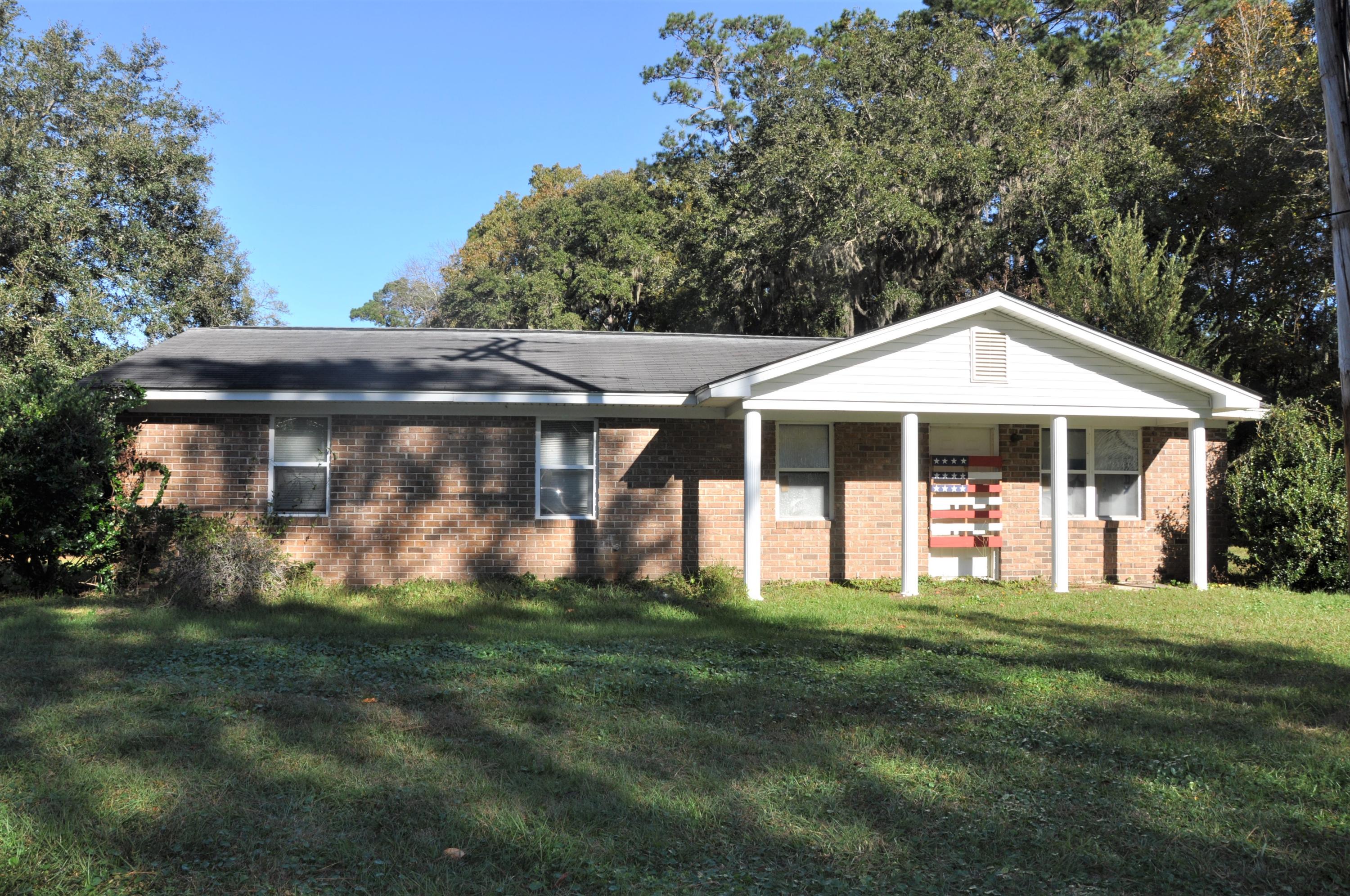 1990 Liberia Road Wadmalaw Island, SC 29487 - Photo 19 of 19 Garage Front