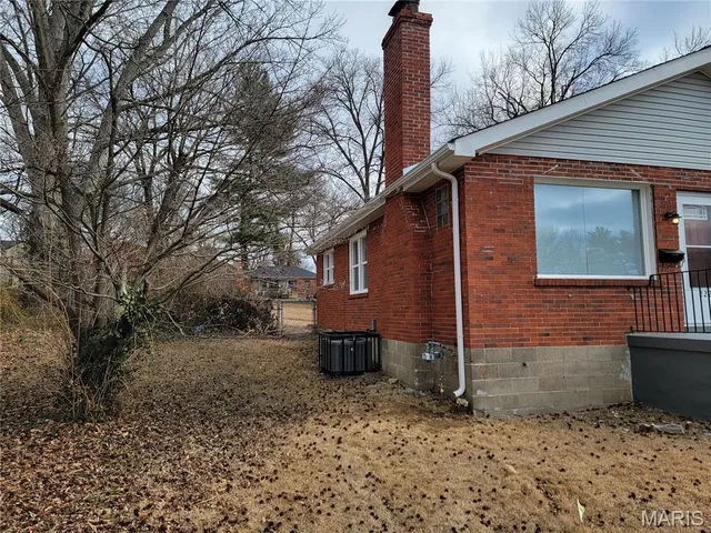 $1,600 | 222 South Barat Avenue, Ferguson, MO 63135