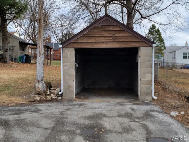 $1,600 | 222 South Barat Avenue, Ferguson, MO 63135