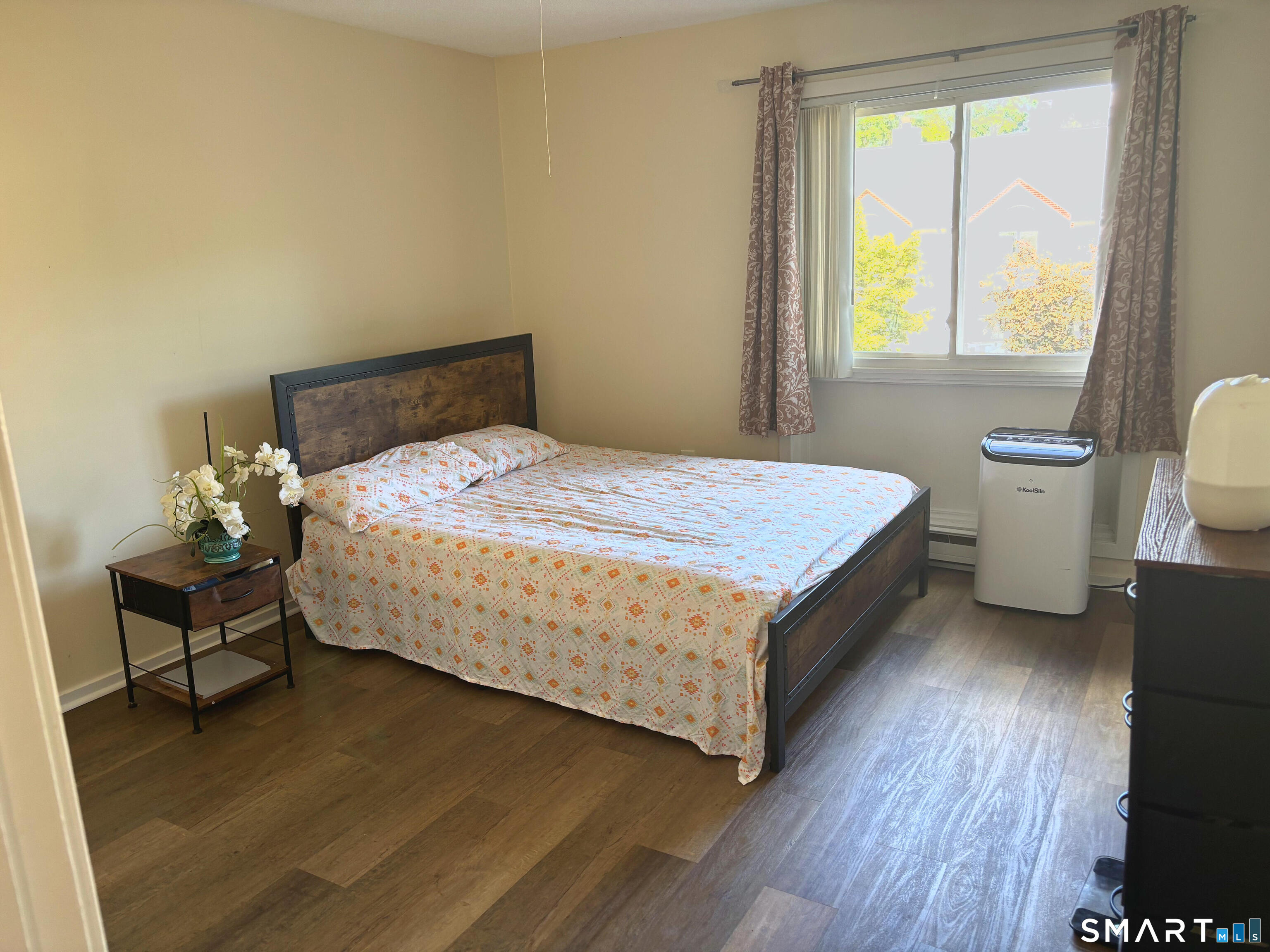 585 Park Road, Unit 23 Waterbury, CT 06708 - Photo 12 of 15 Gallery Image 12