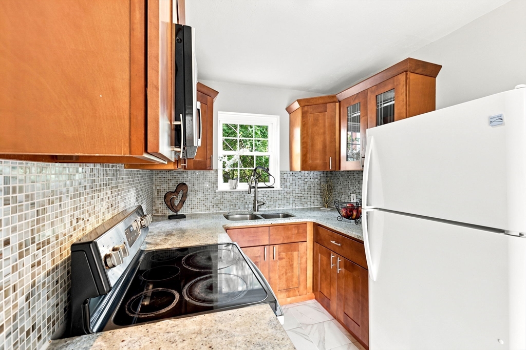 112 Maple Street, Unit 4 Malden, MA 02148 - Photo 9 of 28