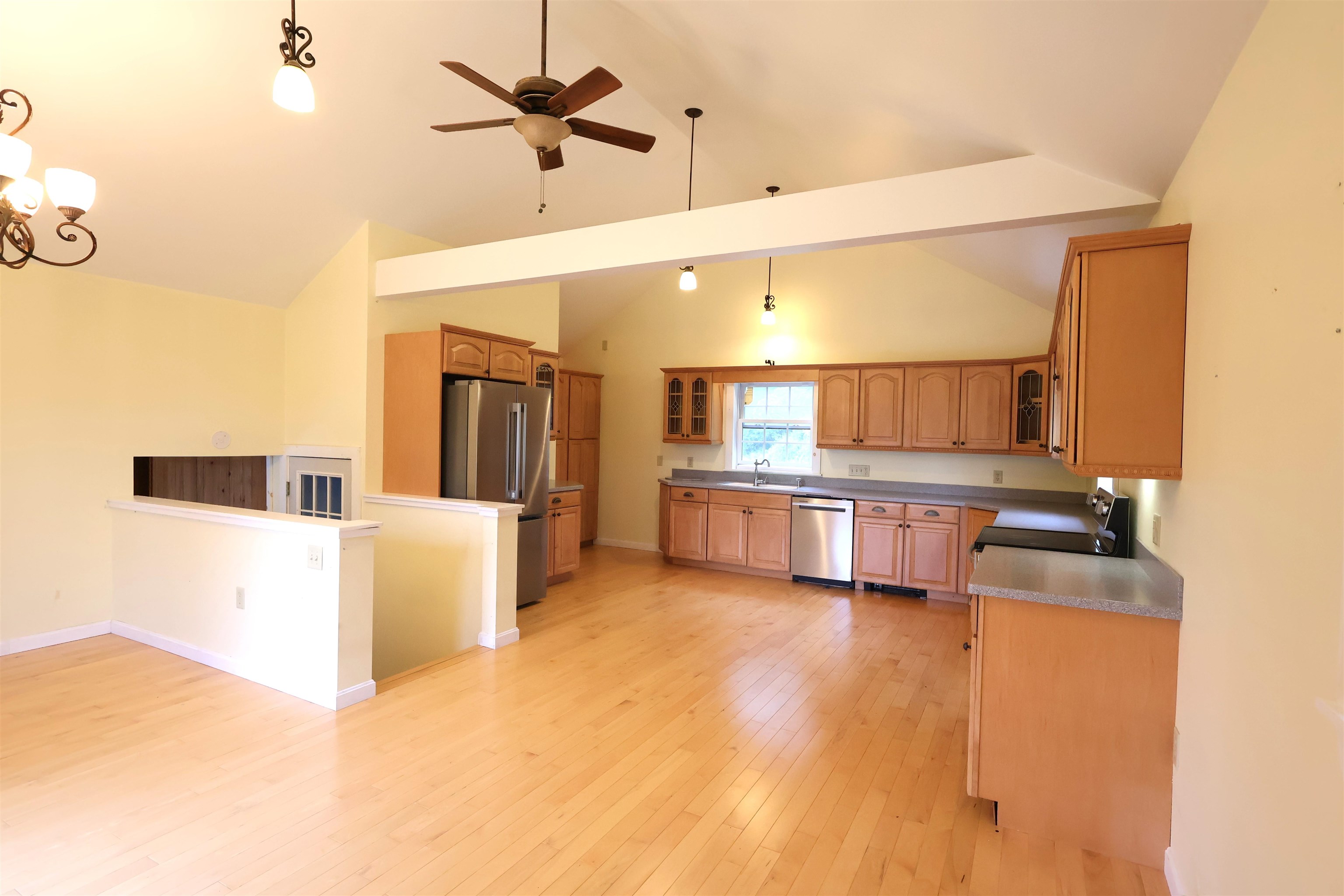 177 Hillridge Road Hartford, VT 05001 - Photo 11 of 31 Gallery Image 11