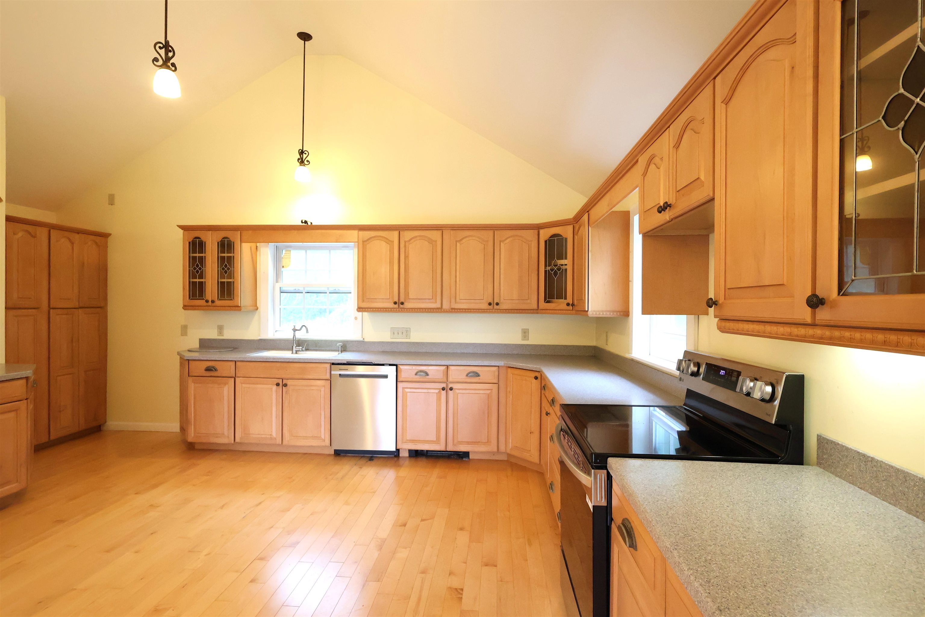 177 Hillridge Road Hartford, VT 05001 - Photo 13 of 31 Gallery Image 13