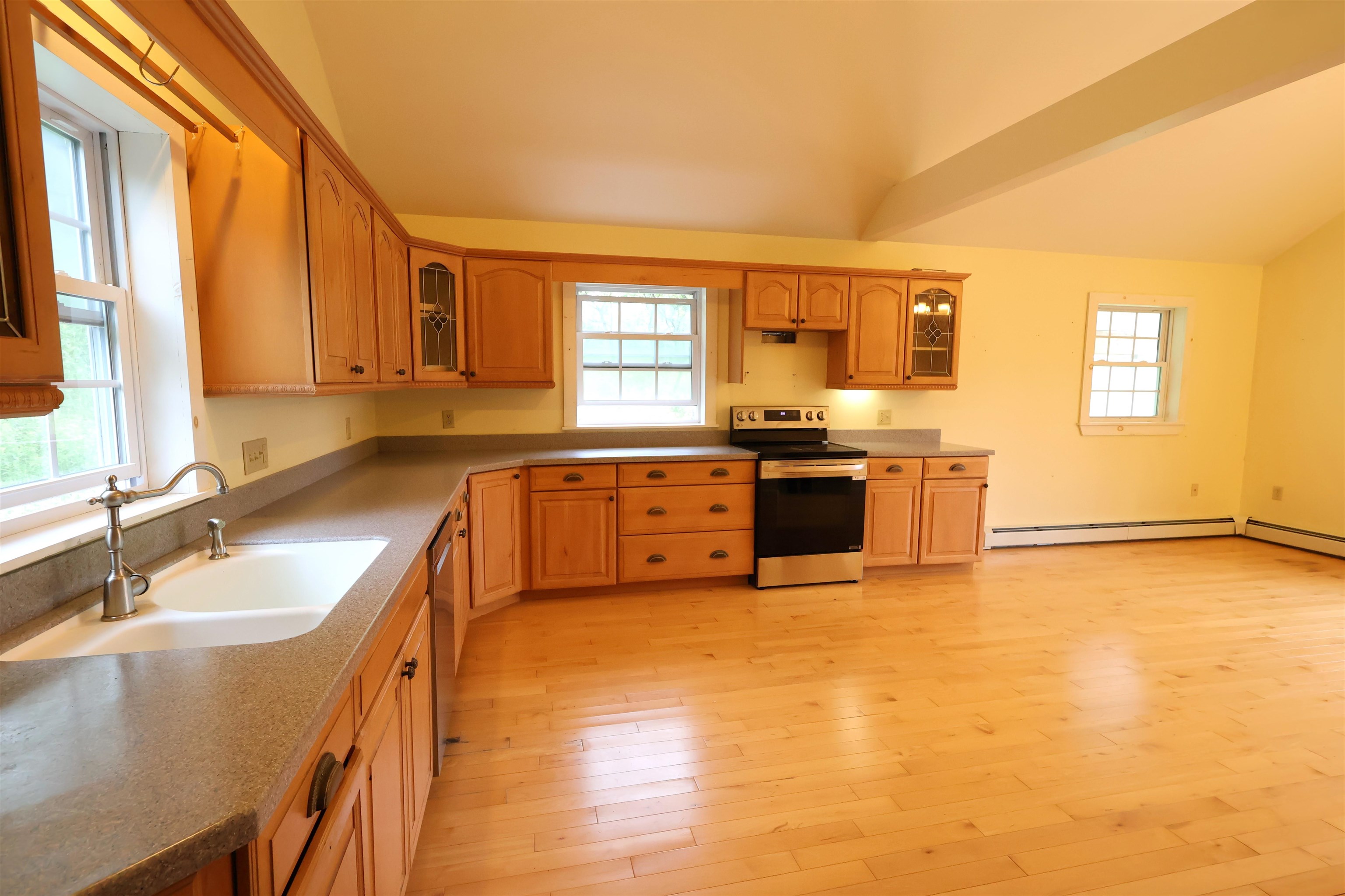 177 Hillridge Road Hartford, VT 05001 - Photo 16 of 31 Gallery Image 16