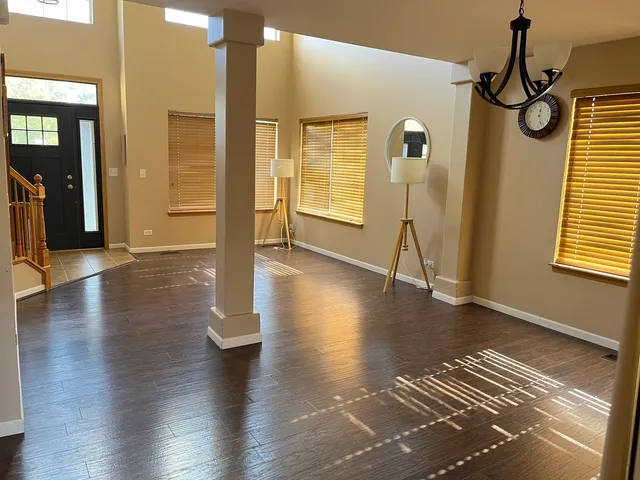 $3,200 | 2289 Grand Pointe Trail, Aurora, IL 60503