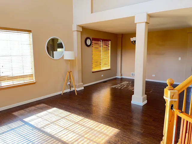 $3,200 | 2289 Grand Pointe Trail, Aurora, IL 60503