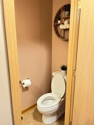 $3,200 | 2289 Grand Pointe Trail, Aurora, IL 60503