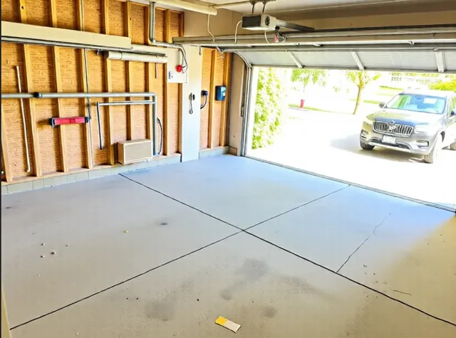 $3,200 | 2289 Grand Pointe Trail, Aurora, IL 60503