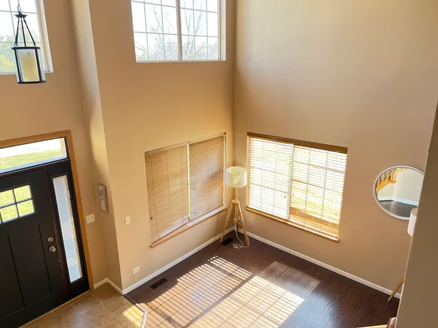 $3,200 | 2289 Grand Pointe Trail, Aurora, IL 60503