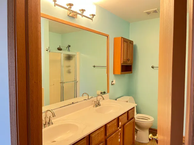 $3,200 | 2289 Grand Pointe Trail, Aurora, IL 60503