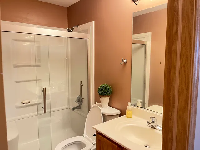 $3,200 | 2289 Grand Pointe Trail, Aurora, IL 60503