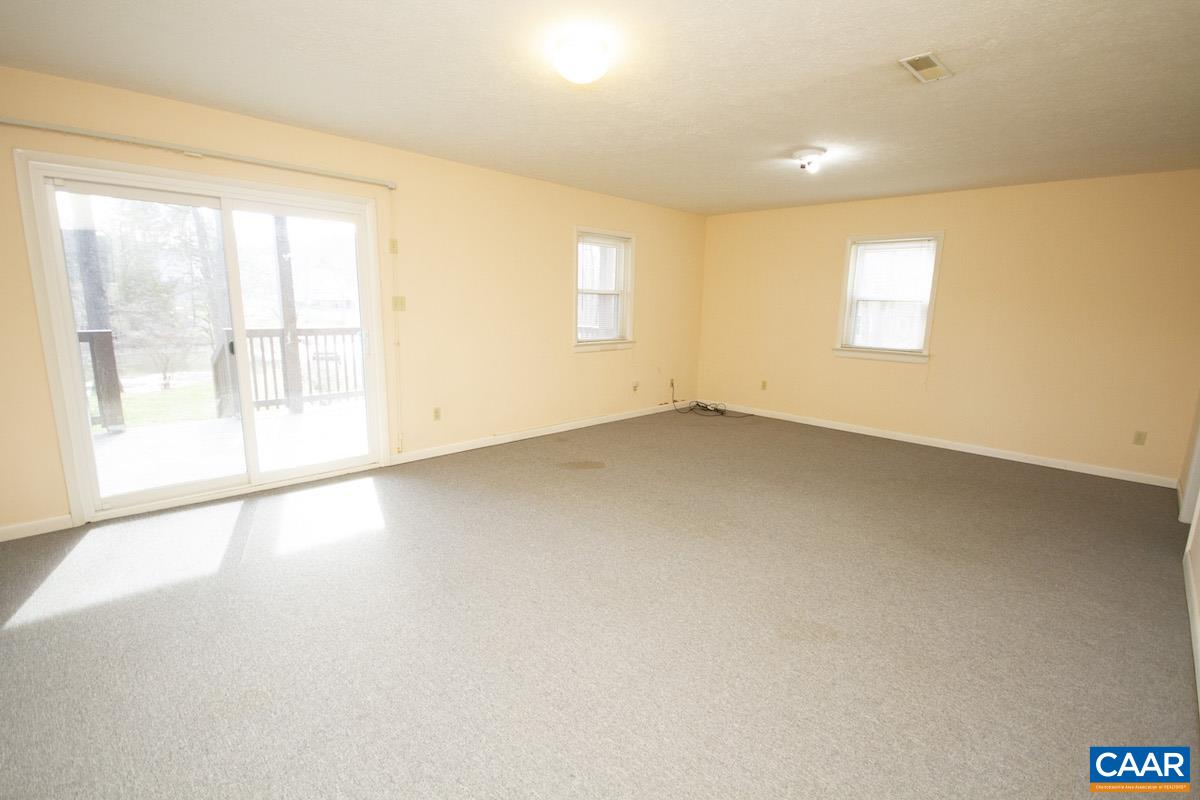 357 Logtrac Road Stanardsville, VA 22973 - Photo 25 of 36 an empty room with a window