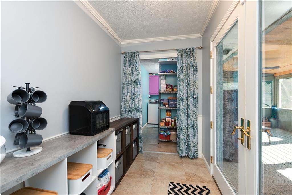 2598 Mountain View Road Snellville, GA 30078 - Photo 21 of 33 a workspace with furniture and window