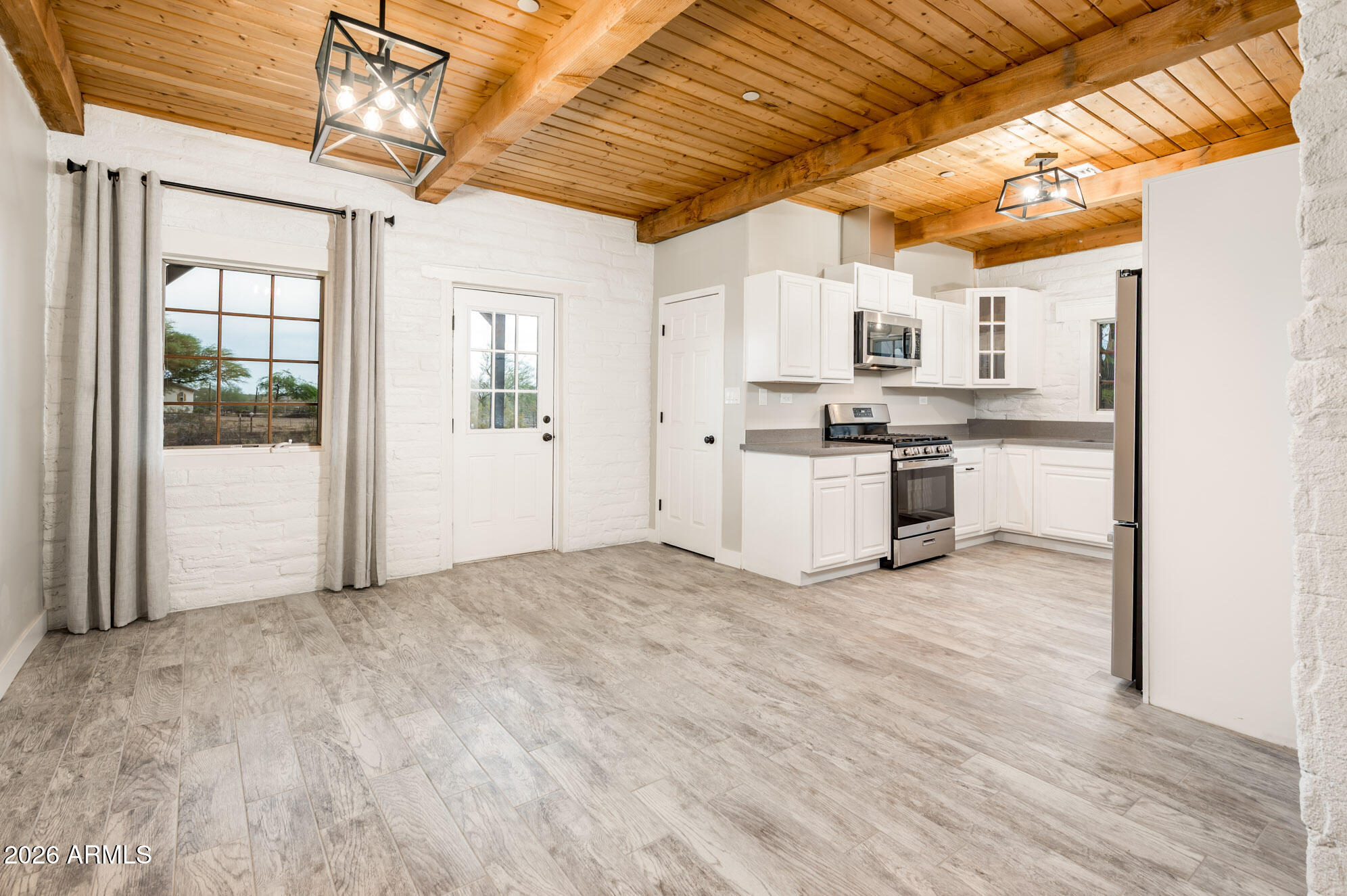 15670 West Skinner Road Surprise, AZ 85387 - Photo 11 of 48