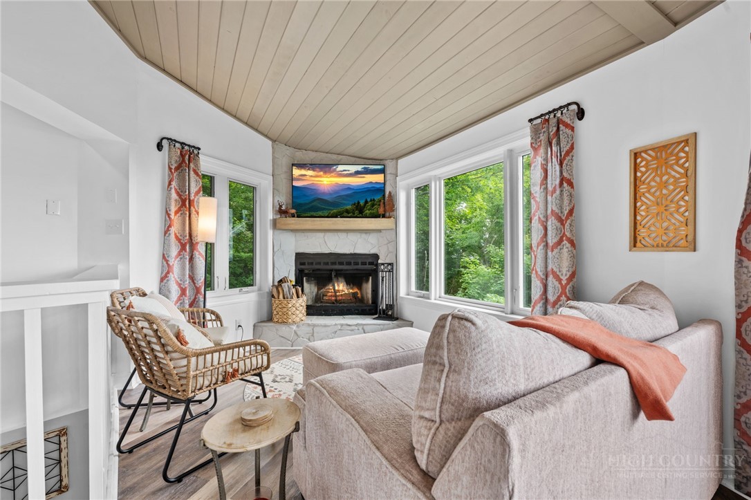 128 Village Road Beech Mountain, NC 28604 - Photo 10 of 32