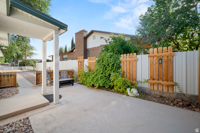236 West 300 South Hurricane, UT 84737 - Photo 60 of 76 Covered patio featuring white support columns and a dark green soffit