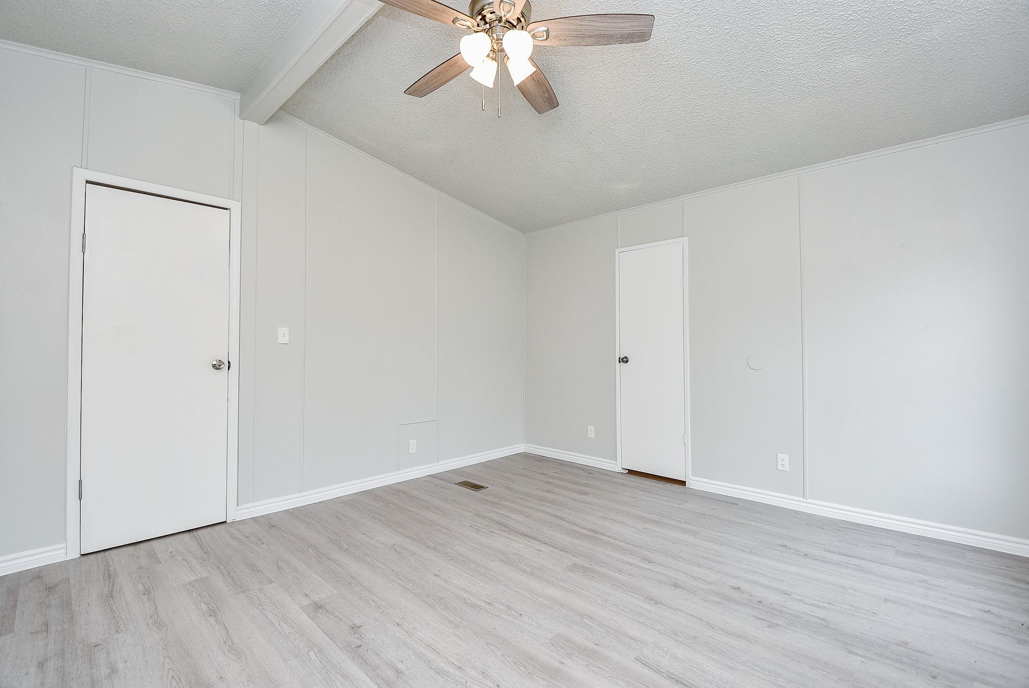 12754 Roy Harris Loop Conroe, TX 77306 - Photo 14 of 27