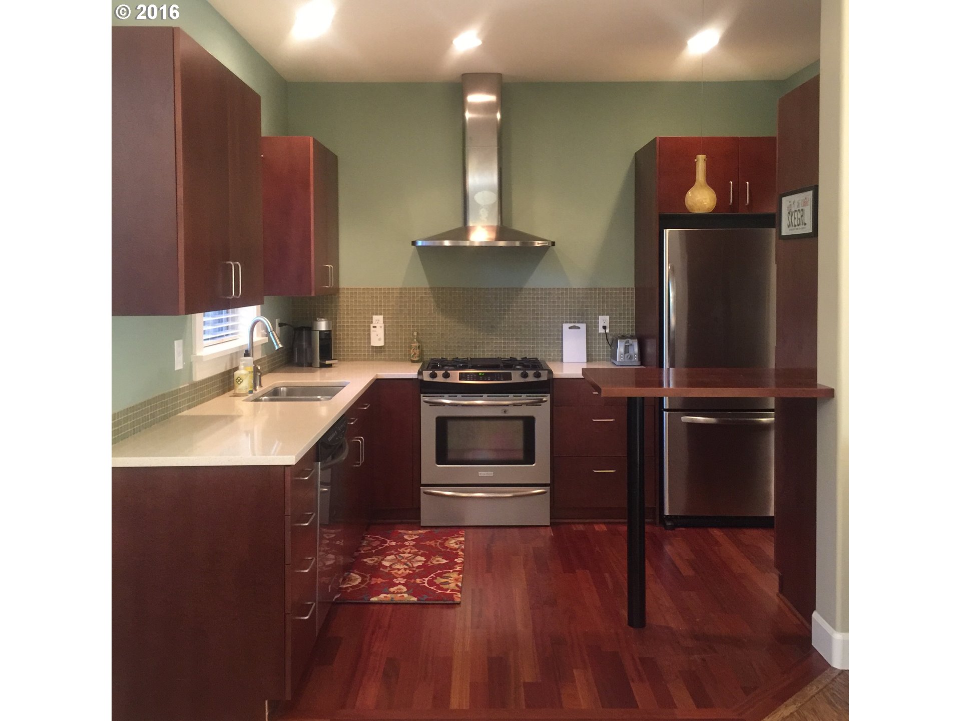12824 Southwest Boones Ferry Road Lake Oswego, OR 97035 - Photo 4 of 12 Gallery Image 4
