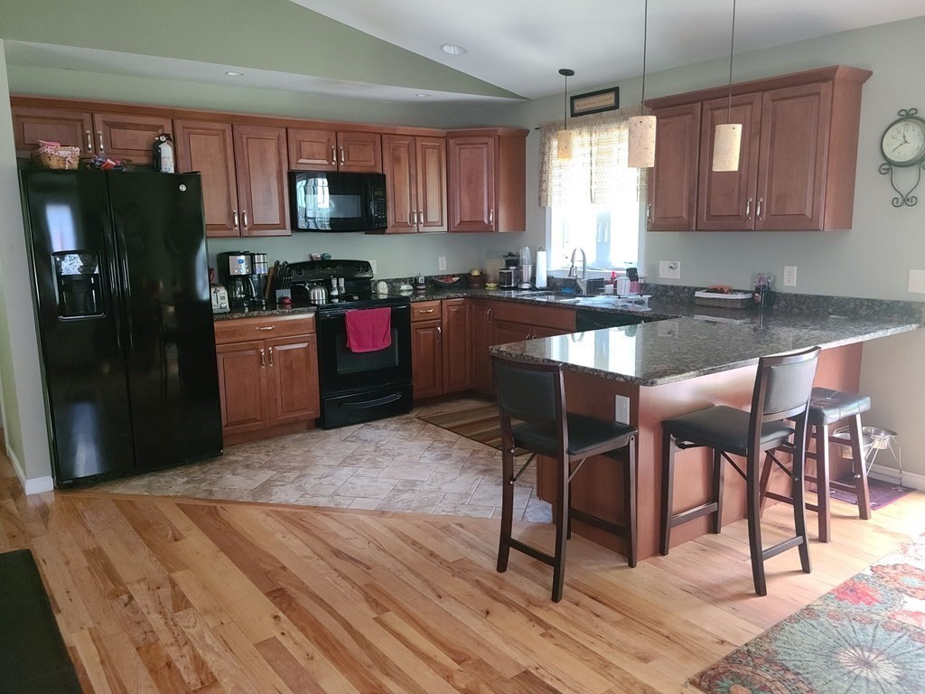 631 Warren Wright Road Belchertown, MA 01007 - Photo 7 of 19