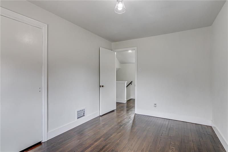 113 Spring Grove Road Pittsburgh, PA 15235 - Photo 12 of 19 Gallery Image 12