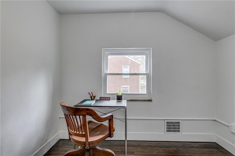 113 Spring Grove Road Pittsburgh, PA 15235 - Photo 13 of 19 Gallery Image 13