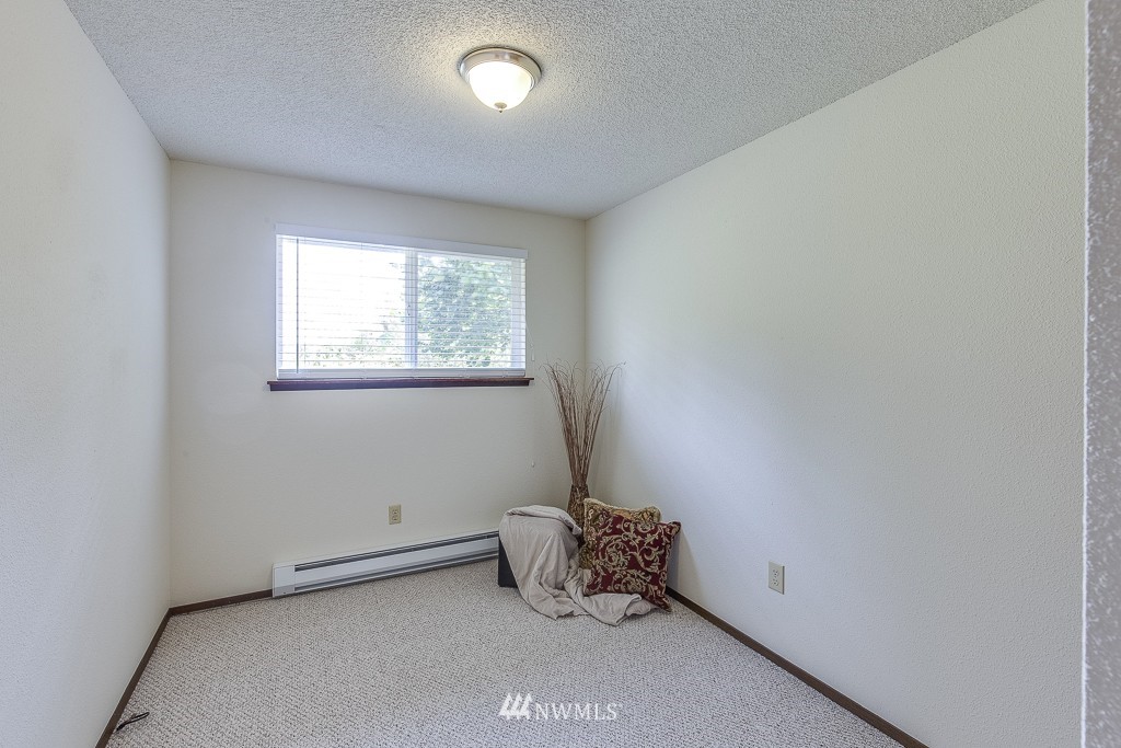 3506 Pine Road Northeast Bremerton, WA 98310 - Photo 11 of 21 Gallery Image 11