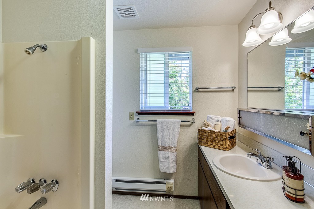 3506 Pine Road Northeast Bremerton, WA 98310 - Photo 15 of 21 Gallery Image 15