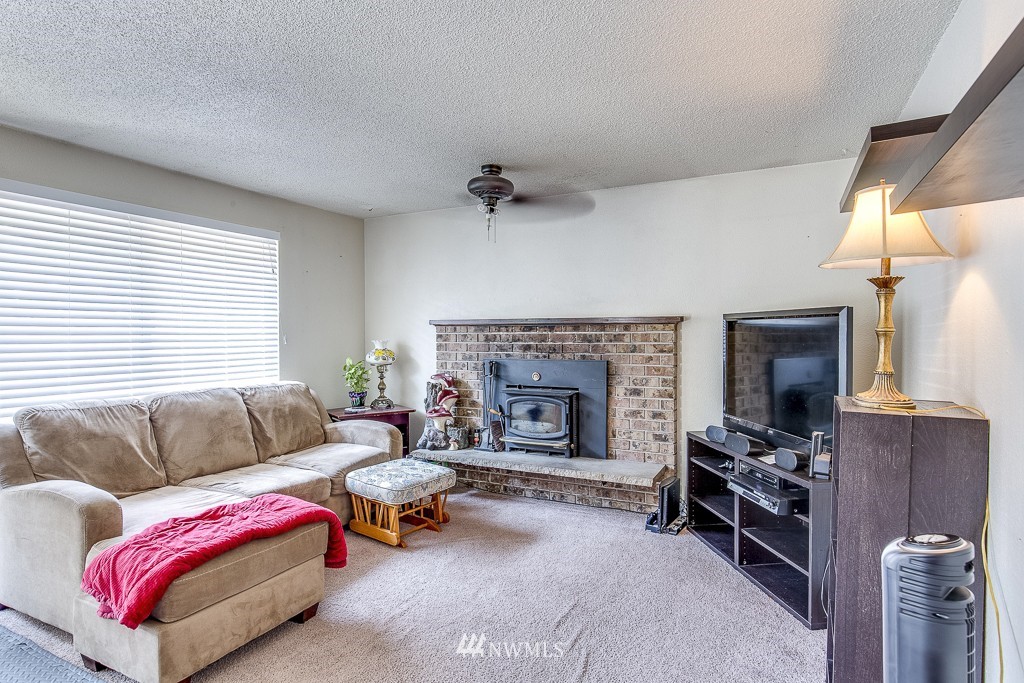 3506 Pine Road Northeast Bremerton, WA 98310 - Photo 18 of 21 Gallery Image 18