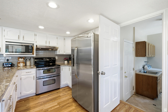 11209 Christopher Circle Sandy, UT 84092 - Photo 10 of 53