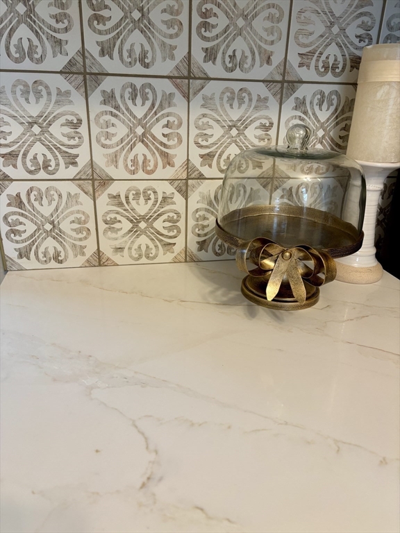 34 Flora Street Springfield, MA 01129 - Photo 15 of 32