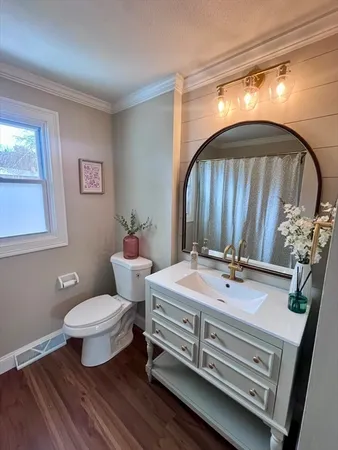 $349,900 | 34 Flora Street, Springfield, MA 01129