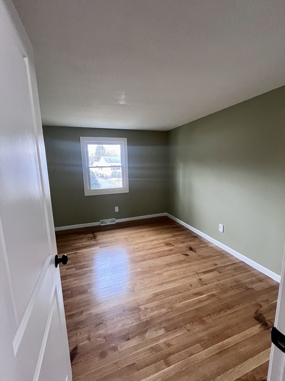 34 Flora Street Springfield, MA 01129 - Photo 22 of 32