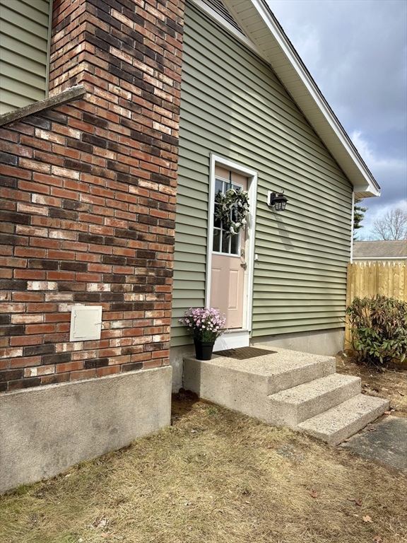 34 Flora Street Springfield, MA 01129 - Photo 30 of 32