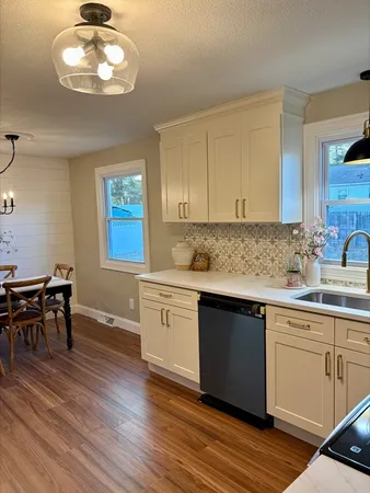 $349,900 | 34 Flora Street, Springfield, MA 01129
