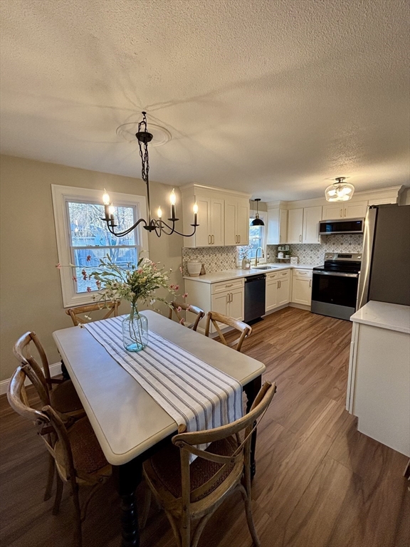 34 Flora Street Springfield, MA 01129 - Photo 5 of 32