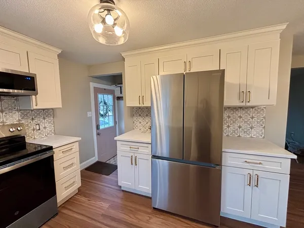 $349,900 | 34 Flora Street, Springfield, MA 01129