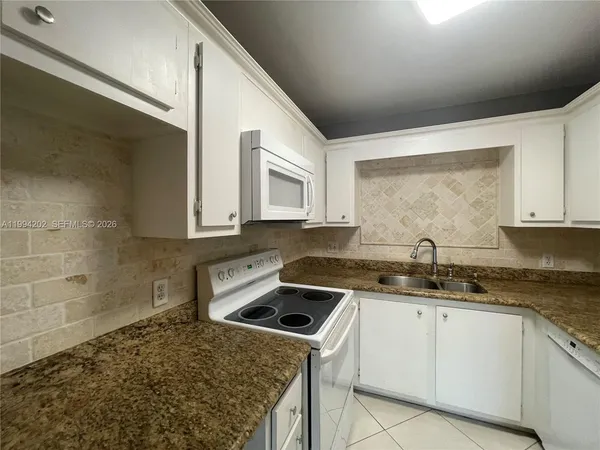 $1,795 | 5961 North Falls Cir Drive, Unit 309, Lauderhill, FL 33319