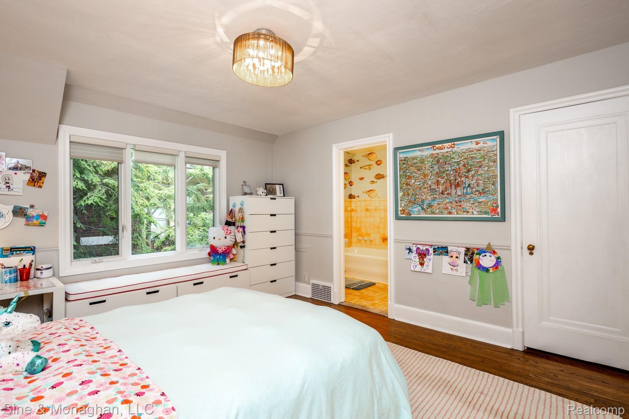 474 Washington Road Grosse Pointe, MI 48230 - Photo 35 of 73 474 Washington S059.jpg