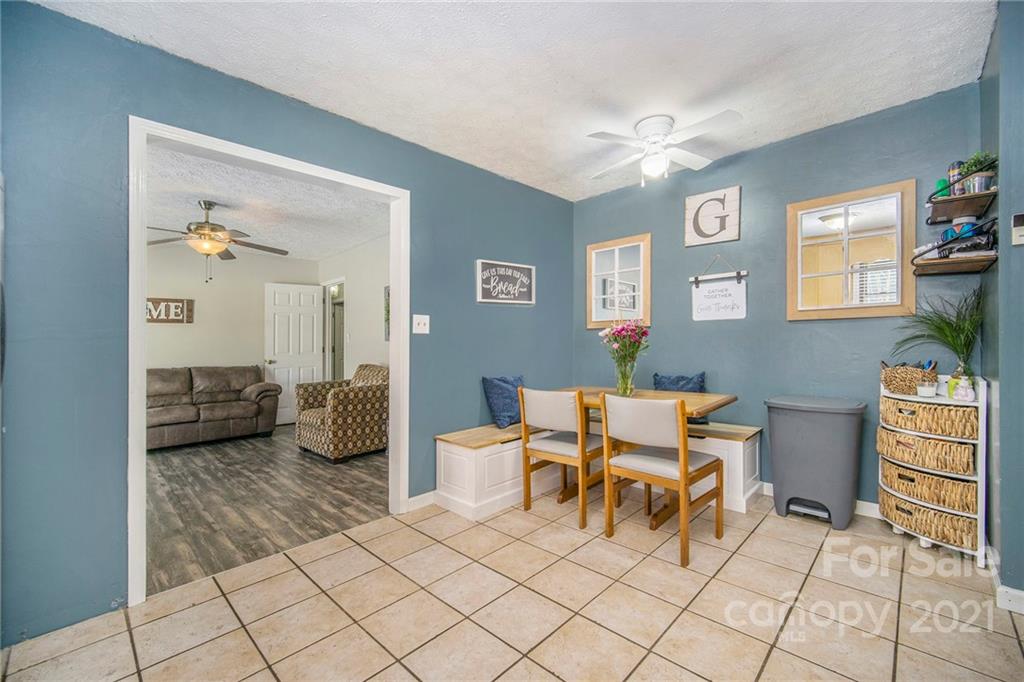 833 Long Branch Road Grover, NC 28073 - Photo 7 of 29 a living room with furniture and a table