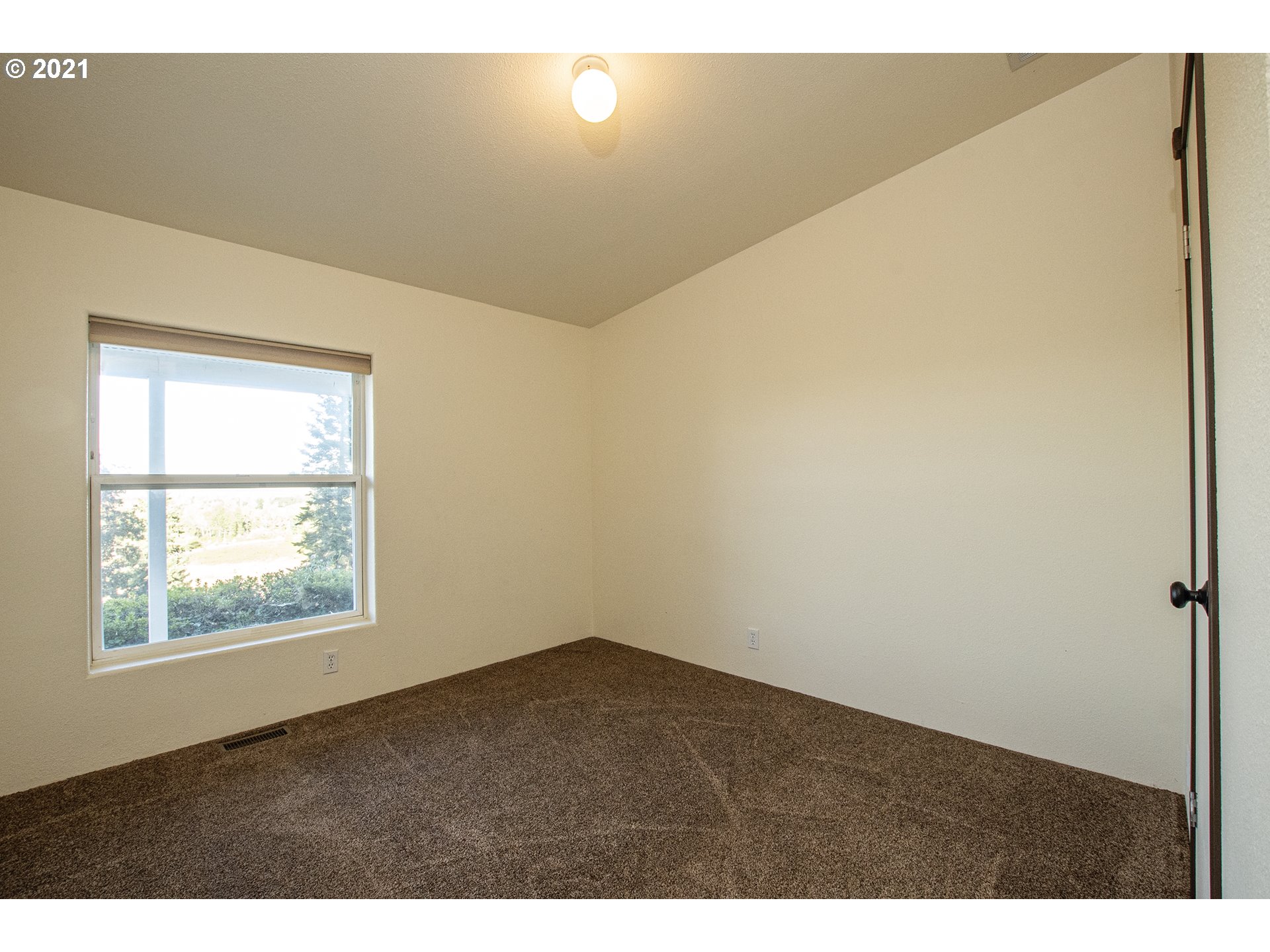83262 Mickelson Road Creswell, OR 97426 - Photo 15 of 24 Gallery Image 15