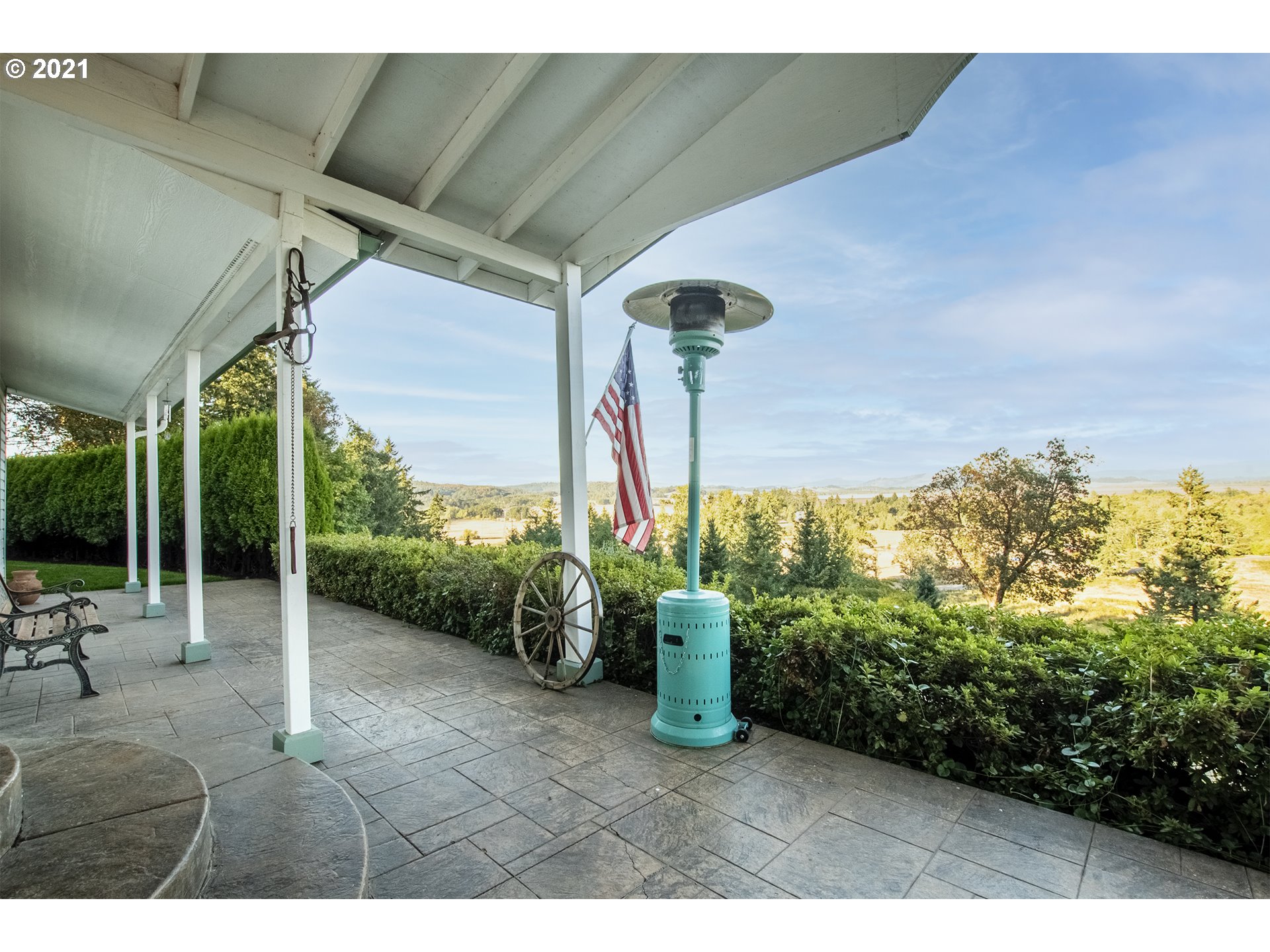83262 Mickelson Road Creswell, OR 97426 - Photo 2 of 24 Gallery Image 2