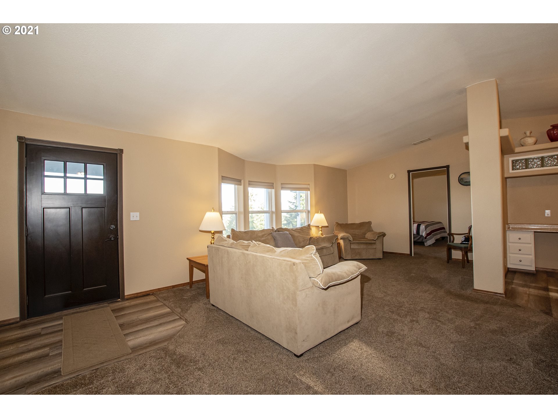 83262 Mickelson Road Creswell, OR 97426 - Photo 3 of 24 Gallery Image 3