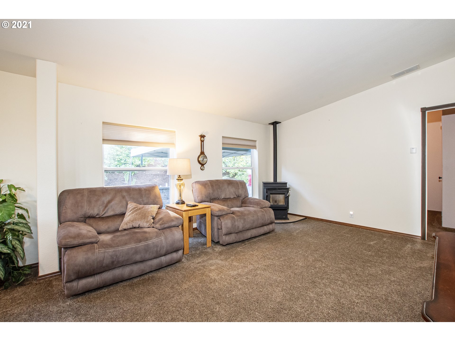 83262 Mickelson Road Creswell, OR 97426 - Photo 10 of 24 Gallery Image 10