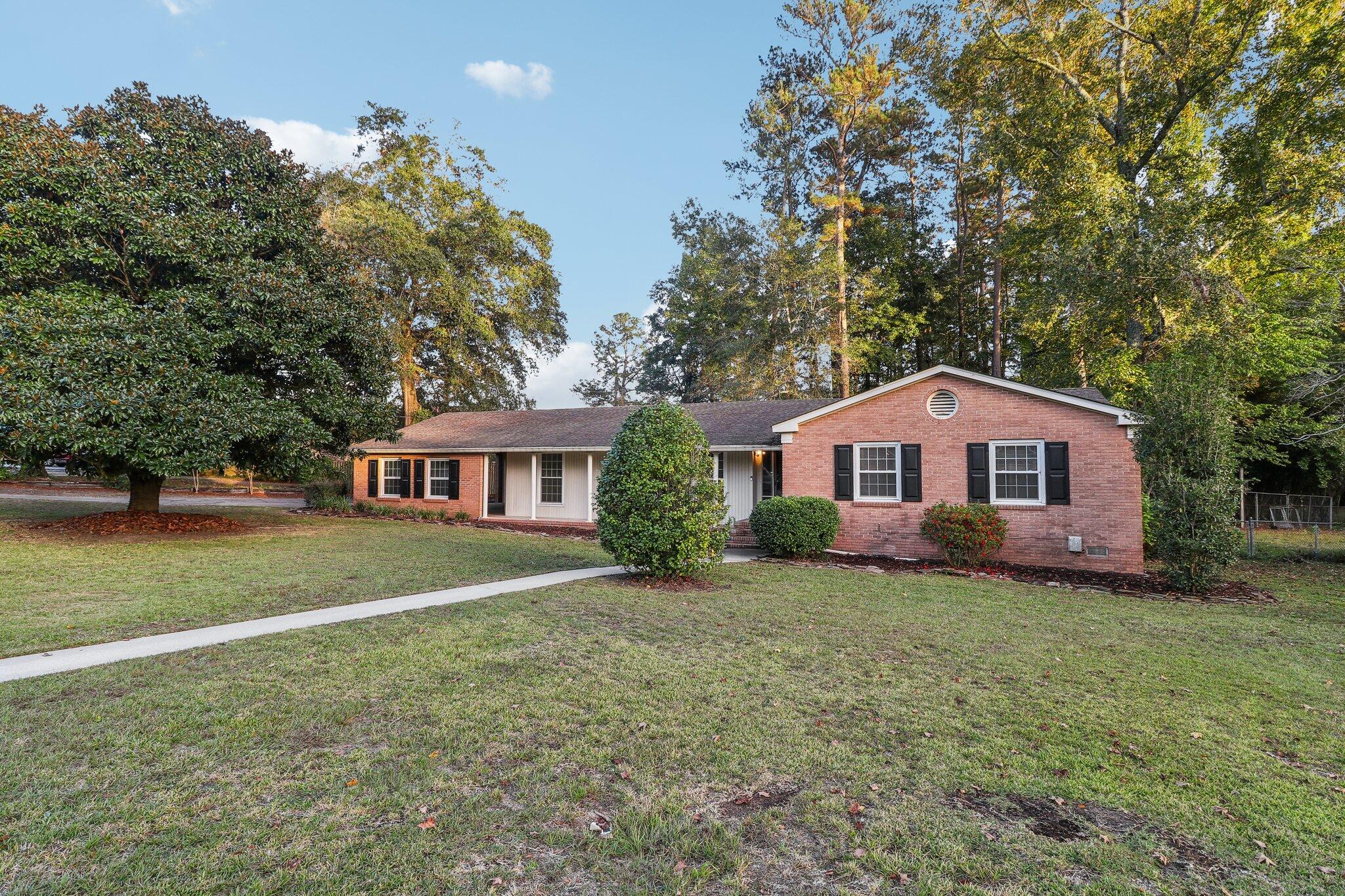 149 Rutledge Avenue Orangeburg, SC 29115 - Photo 5 of 40 5-web-or-mls-Rutledge Ave-003