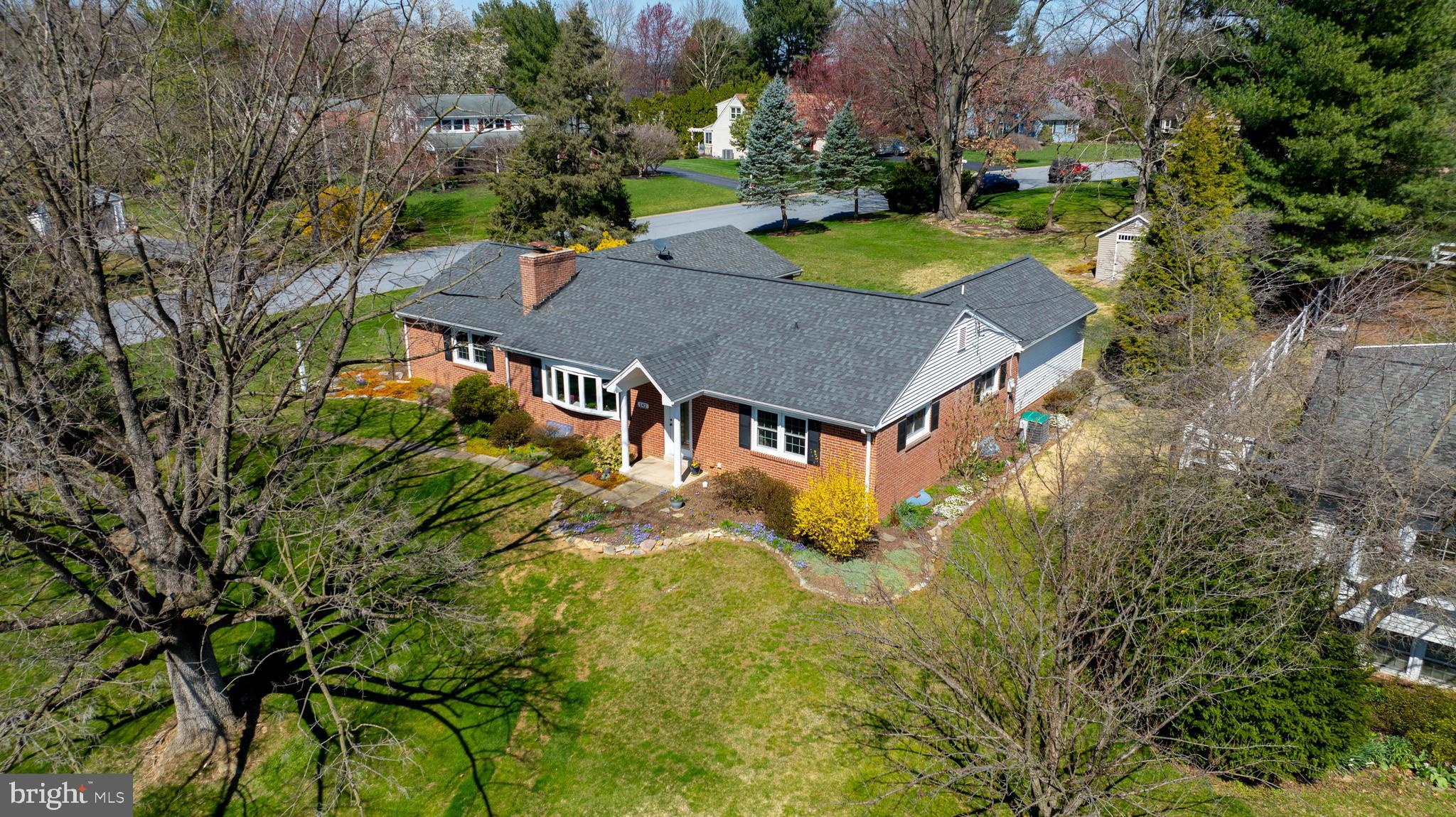 142 St Thomas Road Lancaster, PA 17601 - Photo 45 of 58 an aerial view of a house with swimming pool and large trees