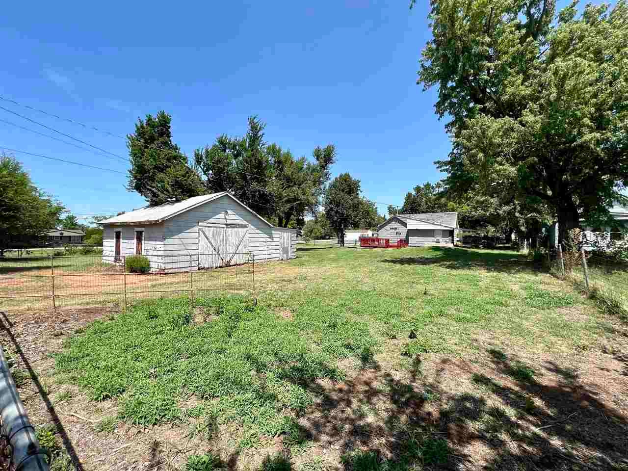 1308 Ivanhoe Street Perry, OK 73077 - Photo 17 of 21 Gallery Image 17