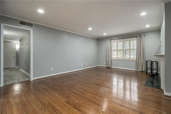 $2,900 | 18 Glenald Way Northwest, Atlanta, GA 30327