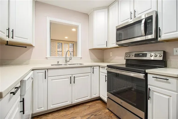$2,900 | 18 Glenald Way Northwest, Atlanta, GA 30327