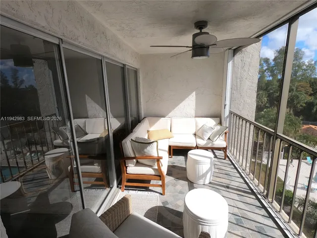 $179,900 | 3930 Inverrary Boulevard, Unit 604D, Lauderhill, FL 33319