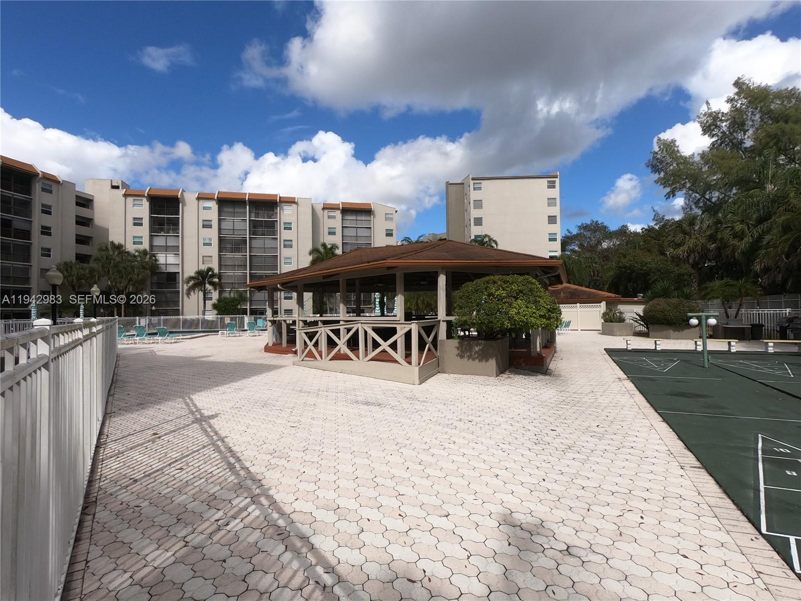 3930 Inverrary Boulevard, Unit 604D Lauderhill, FL 33319 - Photo 27 of 36